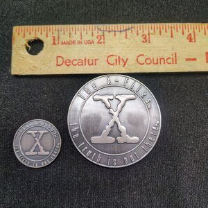Vintage 1996 X-Files Pin & Magnet Salesman Sample Set Twentieth Century Fox